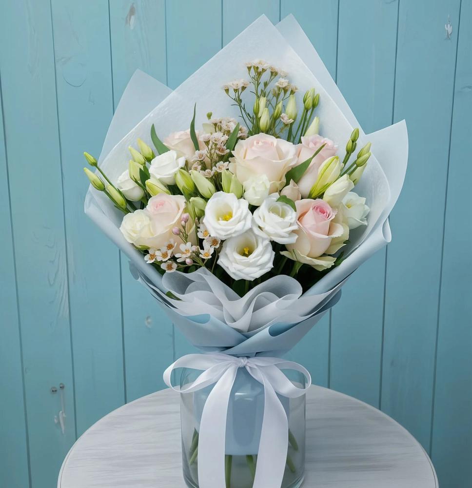 Букет цветов из: Розы и Лизиантусы в Ногинск-5