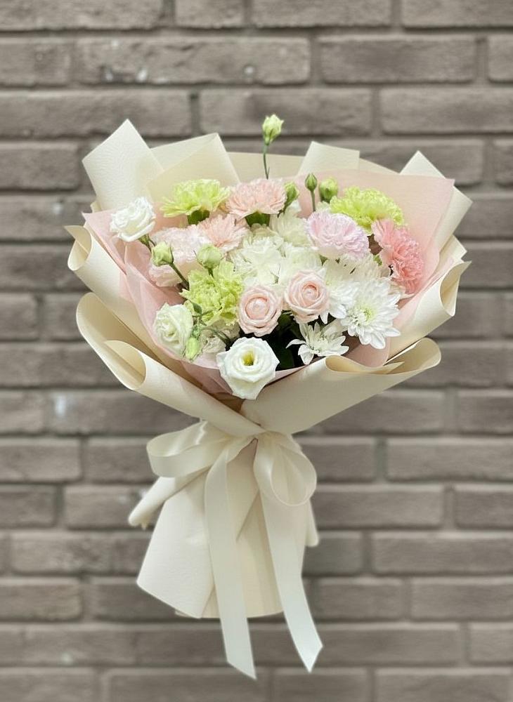 Букет цветов из: Гвоздики, Розы, Лизиантусы и Хризантемы в Ногинск-5