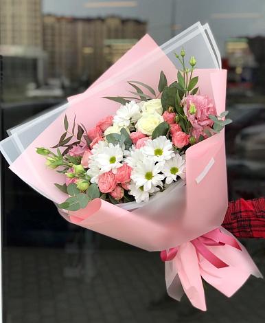 Букет цветов из: Розы, Лизиантусы и Хризантемы в Ногинск-5