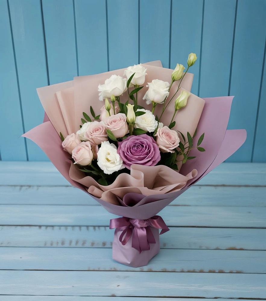 Букет цветов из: Розы и Лизиантусы в Ногинск-5